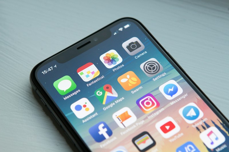 Mobile app development for iOS and Android